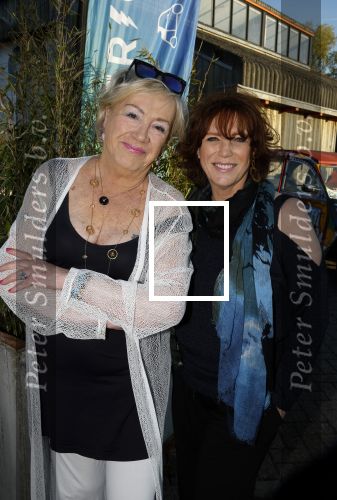 Kortenhoef 29 april 2023
Presntatie tijdschrift Nicole des Bouvrie bij Ottenhome.
Viola Holt en Myrna Goossen