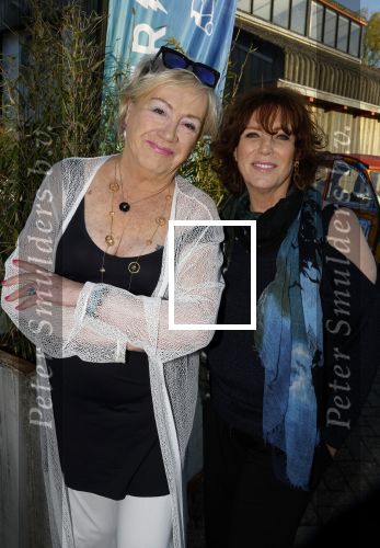 Kortenhoef 29 april 2023
Presntatie tijdschrift Nicole des Bouvrie bij Ottenhome.
Viola Holt en Myrna Goossen