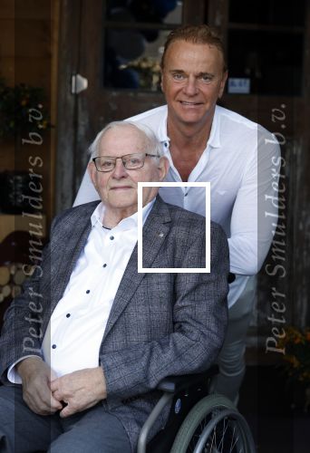Noorden  30 april 2023
Gerard Joling viert zijn 63e verjaardag.
Wino Omtzigt met zijn vader