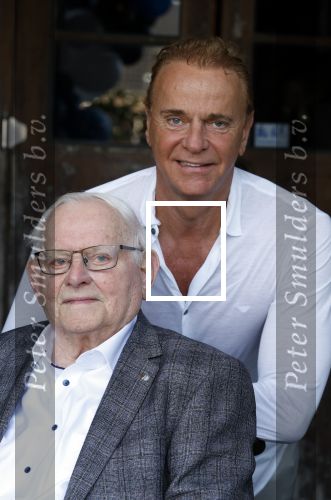 Noorden  30 april 2023
Gerard Joling viert zijn 63e verjaardag.
Wino Omtzigt met zijn vader