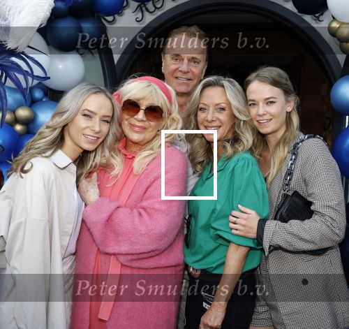 Noorden  30 april 2023
Gerard Joling viert zijn 63e verjaardag.
Wino Omtzigt met Sylvana Borsato Mary Borsato en Romy en Jacky Omtzigt