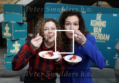 Amsterdam 12 april 2024
Castpresentatie musical De Koning van Amsterdam in de Centrale Markthal, de cast waar onder Margot Ros, Anne Lamsvelt, Hajo Bruins, Martijn Fischer, Sabri Saad el Hamus, Rosa Da Silva, Pepijn Schoneveld, Julia Herfst.