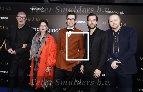 Amsterdam 15 april 2024
Premiere serie Maxima van Videoland in Tuschinski. Aanwezig oa Delfina Chaves en Martijn Lakemeier . Bart Chabot met vrouw en zoons Splinter Storm en