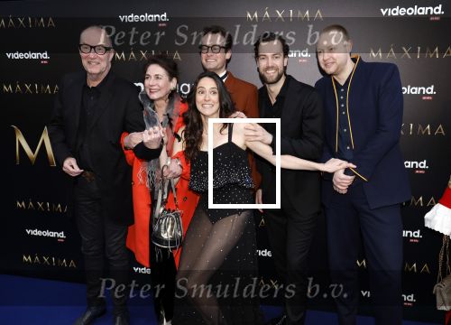 Amsterdam 15 april 2024
Premiere serie Maxima van Videoland in Tuschinski. Aanwezig oa Delfina Chaves en Martijn Lakemeier . Bart Chabot met vrouw en zoons Splinter Storm en