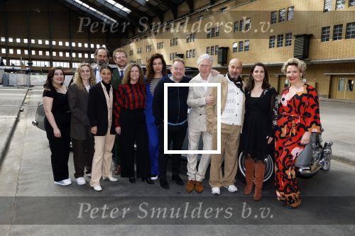 Amsterdam 12 april 2024
Castpresentatie musical De Koning van Amsterdam in de Centrale Markthal, de cast waar onder Margot Ros, Anne Lamsvelt, Hajo Bruins, Martijn Fischer, Sabri Saad el Hamus, Rosa Da Silva, Pepijn Schoneveld, Julia Herfst.