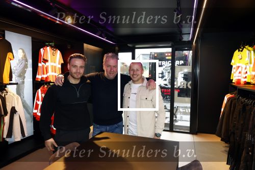Amsterdam 2 april 2024
Tricorp vrachtwagen op de zuidas. edgar meijer met zijn collega\'s