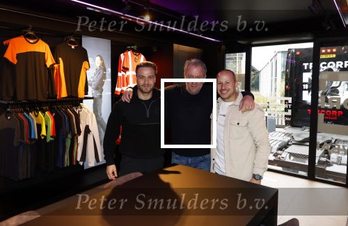Amsterdam 2 april 2024
Tricorp vrachtwagen op de zuidas. edgar meijer met zijn collega\'s