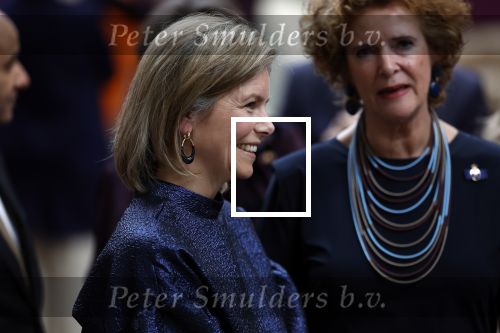 Amsterdam 18 april 2024
Contraprestatie
Koning Felipe en Koningin Letizia bieden het Koninklijk Paar een receptie aan in Museum STRAAT in Amsterdam. Hierbij is ook de Prinses van Oranje aanwezig. Tijdens de receptie openen de Koninklijke Paren een expositie van tien Spaanse en Nederlandse muurschilders. De tentoonstelling is tot en met 2 juni te bezoeken. Na de receptie neemt het Koninklijk Paar afscheid van de Spaanse Koning en Koningin. Aanwezig Koning Felipe Koningin Letizia Koning Willem Alexnader Koningin Maxima Prinses Amalia Prinses Margriet en Mr Pieter v Vollenhoven. Eveline v d Bent ( oude kindermeisje Prinses Amalia)