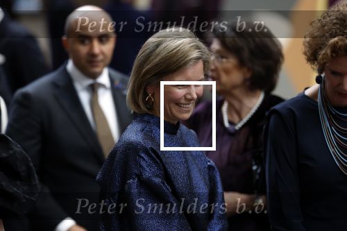 Amsterdam 18 april 2024
Contraprestatie
Koning Felipe en Koningin Letizia bieden het Koninklijk Paar een receptie aan in Museum STRAAT in Amsterdam. Hierbij is ook de Prinses van Oranje aanwezig. Tijdens de receptie openen de Koninklijke Paren een expositie van tien Spaanse en Nederlandse muurschilders. De tentoonstelling is tot en met 2 juni te bezoeken. Na de receptie neemt het Koninklijk Paar afscheid van de Spaanse Koning en Koningin. Aanwezig Koning Felipe Koningin Letizia Koning Willem Alexnader Koningin Maxima Prinses Amalia Prinses Margriet en Mr Pieter v Vollenhoven. Eveline v d Bent