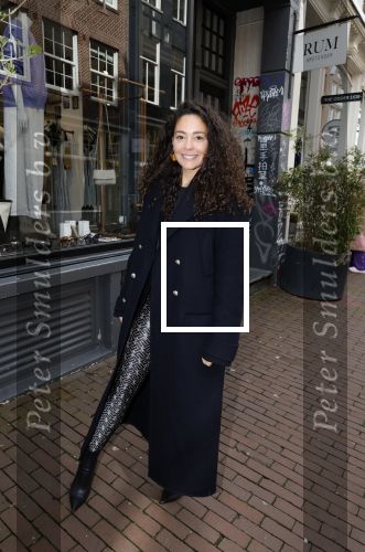 Amsterdam 16 april 2024
Boekpresentatie Kimberley Klaver. Haar 2e boek heet Zuid moeders hebben geen geheimen. Fajah lourens