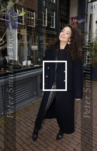 Amsterdam 16 april 2024
Boekpresentatie Kimberley Klaver. Haar 2e boek heet Zuid moeders hebben geen geheimen. Fajah lourens