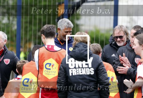 Amsterdam 17 april 2024
Staatsbezoek Nederland - Spanje met Koning Willem Alexander Koningin Maxima Koning Filipe en Koningin Letizia van Spanje aan Nederland . Koning Willem Alexander en Koning Felipe bezoeken Cruyff court in betondorp . oa aanwezig Jordy Cruijff Susila Cruijff Frank Rijkaard en Guus Hiddink.