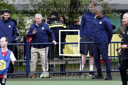 Amsterdam 17 april 2024
Staatsbezoek Nederland - Spanje met Koning Willem Alexander Koningin Maxima Koning Filipe en Koningin Letizia van Spanje aan Nederland . Koning Willem Alexander en Koning Felipe bezoeken Cruyff court in betondorp . oa aanwezig Jordy Cruijff Susila Cruijff Frank Rijkaard en Guus Hiddink.