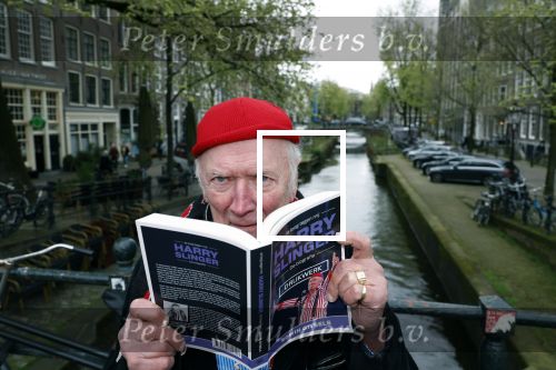 Amsterdam 9 april 2024
Harry Slinger met de schrijver van zijn boek Edwin Gitsels in de Jordaan waar Harry geboren is .