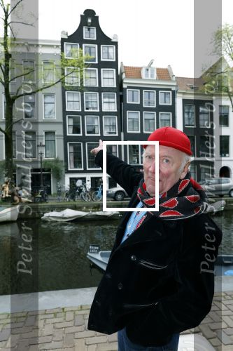 Amsterdam 9 april 2024
Harry Slinger met de schrijver van zijn boek Edwin Gitsels in de Jordaan waar Harry geboren is .