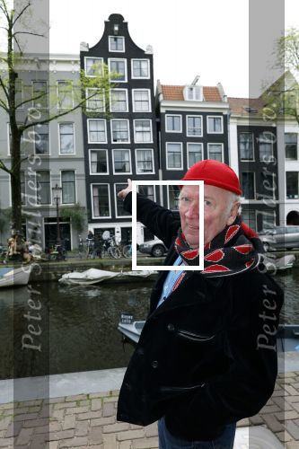 Amsterdam 9 april 2024
Harry Slinger met de schrijver van zijn boek Edwin Gitsels in de Jordaan waar Harry geboren is .
