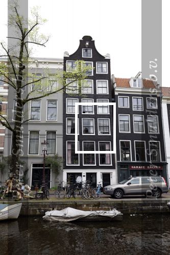 Amsterdam 9 april 2024
Harry Slinger met de schrijver van zijn boek Edwin Gitsels in de Jordaan waar Harry geboren is .
