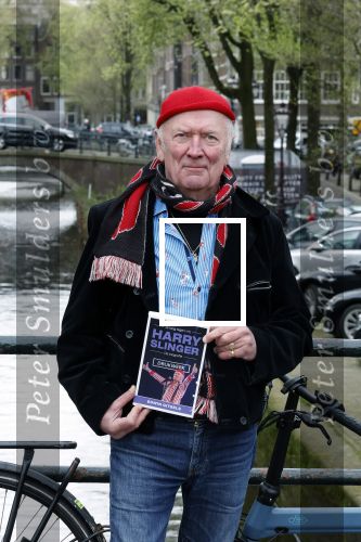 Amsterdam 9 april 2024
Harry Slinger met de schrijver van zijn boek Edwin Gitsels in de Jordaan waar Harry geboren is .