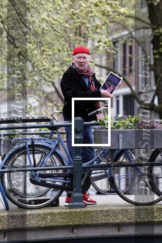 Amsterdam 9 april 2024
Harry Slinger met de schrijver van zijn boek Edwin Gitsels in de Jordaan waar Harry geboren is .