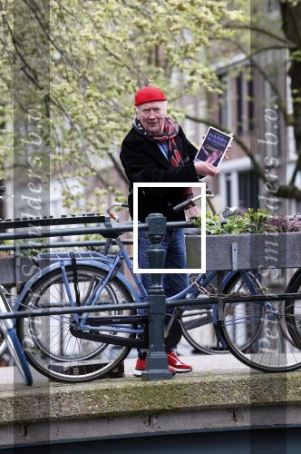 Amsterdam 9 april 2024
Harry Slinger met de schrijver van zijn boek Edwin Gitsels in de Jordaan waar Harry geboren is .