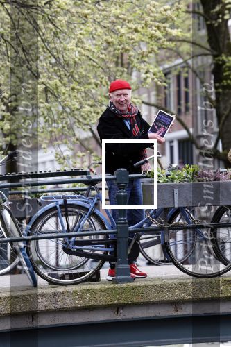 Amsterdam 9 april 2024
Harry Slinger met de schrijver van zijn boek Edwin Gitsels in de Jordaan waar Harry geboren is .