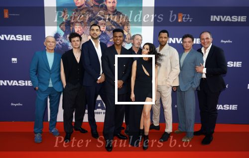 Amsterdam 8 april 2024
Premiere Invasie in Pathe Arena met oa Tarikh Jansen Ortal Vriend Raymond Thiry Gijs Scholten v Aschat Jasha Rudge Gijs Blom Fedja v Huet . Bobby Boermans is de regisseur.