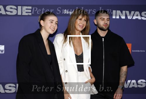 Amsterdam 8 april 2024
Premiere Invasie in Pathe Arena met oa Tarikh Jansen Ortal Vriend Raymond Thiry Gijs Scholten v Aschat Jasha Rudge Gijs Blom Fedja v Huet . Bobby Boermans is de regisseur. Isa Hoes kwam met haar kinderen Vlinder Kamerling en Merlijn Kamerling