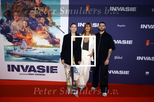 Amsterdam 8 april 2024
Premiere Invasie in Pathe Arena met oa Tarikh Jansen Ortal Vriend Raymond Thiry Gijs Scholten v Aschat Jasha Rudge Gijs Blom Fedja v Huet . Bobby Boermans is de regisseur. Isa Hoes kwam met haar kinderen Vlinder Kamerling en Merlijn Kamerling