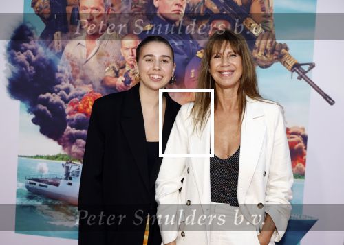 Amsterdam 8 april 2024
Premiere Invasie in Pathe Arena met oa Tarikh Jansen Ortal Vriend Raymond Thiry Gijs Scholten v Aschat Jasha Rudge Gijs Blom Fedja v Huet . Bobby Boermans is de regisseur. Isa Hoes kwam met haar kinderen Vlinder Kamerling en Merlijn Kamerling
