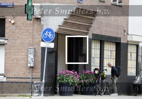 Amsterdam 8 april 2024
Jaap Jongbloed bij de apotheek op de delaraissestraat.