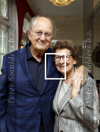 Amsterdam 23 april 2024
Boekpresntatie Andre v Duin in het Apollo first hotel. Joop v d Ende kwam met zijn vrouw Janine v d Ende