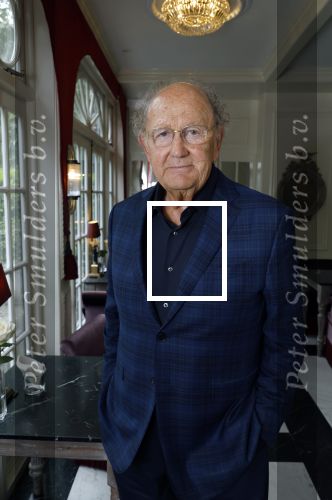 Amsterdam 23 april 2024
Boekpresntatie Andre v Duin in het Apollo first hotel. Joop v d Ende kwam met zijn vrouw Janine v d Ende