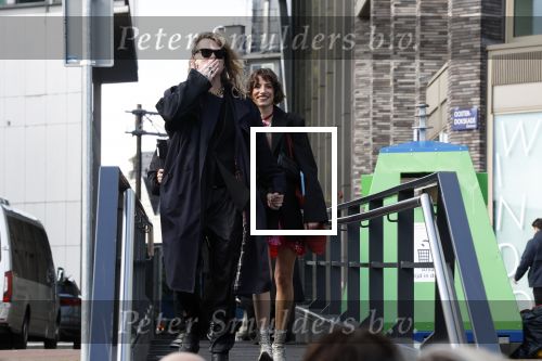 Amsterdam 21 april 2024
Jordy Huisman van Kris Kross Amsterdam viert zijn 40e verjaardag met een boottocht door de grachten van Amsterdam. Jordy Huisman met zijn vriendin Kathie Lam