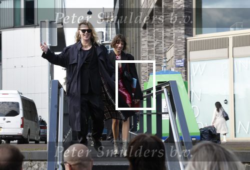 Amsterdam 21 april 2024
Jordy Huisman van Kris Kross Amsterdam viert zijn 40e verjaardag met een boottocht door de grachten van Amsterdam. Jordy Huisman met zijn vriendin Kathie Lam