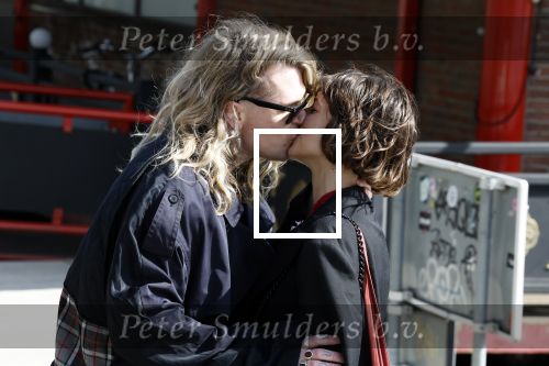 Amsterdam 21 april 2024
Jordy Huisman van Kris Kross Amsterdam viert zijn 40e verjaardag met een boottocht door de grachten van Amsterdam. Jordy Huisman met zijn vriendin Kathie Lam