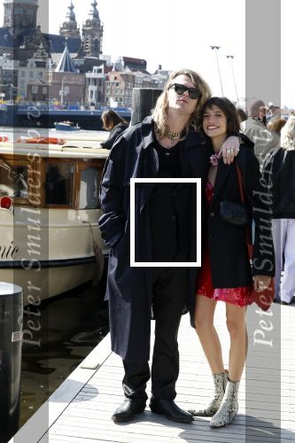Amsterdam 21 april 2024
Jordy Huisman van Kris Kross Amsterdam viert zijn 40e verjaardag met een boottocht door de grachten van Amsterdam. Jordy Huisman met zijn vriendin Kathie Lam