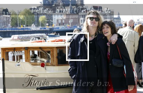 Amsterdam 21 april 2024
Jordy Huisman van Kris Kross Amsterdam viert zijn 40e verjaardag met een boottocht door de grachten van Amsterdam. Jordy Huisman met zijn vriendin Kathie Lam