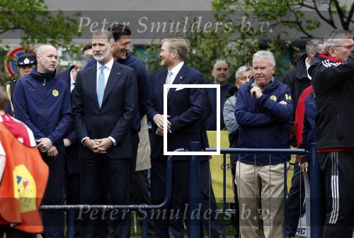 Amsterdam 17 april 2024
Staatsbezoek Nederland - Spanje met Koning Willem Alexander Koningin Maxima Koning Filipe en Koningin Letizia van Spanje aan Nederland . Koning Willem Alexander en Koning Felipe bezoeken Cruyff court in betondorp . oa aanwezig Jordy Cruijff Susila Cruijff Frank Rijkaard en Guus Hiddink.