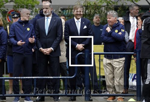 Amsterdam 17 april 2024
Staatsbezoek Nederland - Spanje met Koning Willem Alexander Koningin Maxima Koning Filipe en Koningin Letizia van Spanje aan Nederland . Koning Willem Alexander en Koning Felipe bezoeken Cruyff court in betondorp . oa aanwezig Jordy Cruijff Susila Cruijff Frank Rijkaard en Guus Hiddink.