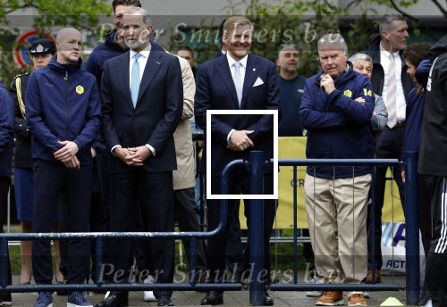 Amsterdam 17 april 2024
Staatsbezoek Nederland - Spanje met Koning Willem Alexander Koningin Maxima Koning Filipe en Koningin Letizia van Spanje aan Nederland . Koning Willem Alexander en Koning Felipe bezoeken Cruyff court in betondorp . oa aanwezig Jordy Cruijff Susila Cruijff Frank Rijkaard en Guus Hiddink.