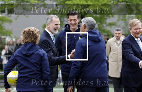 Amsterdam 17 april 2024
Staatsbezoek Nederland - Spanje met Koning Willem Alexander Koningin Maxima Koning Filipe en Koningin Letizia van Spanje aan Nederland . Koning Willem Alexander en Koning Felipe bezoeken Cruyff court in betondorp . oa aanwezig Jordy Cruijff Susila Cruijff Frank Rijkaard en Guus Hiddink.