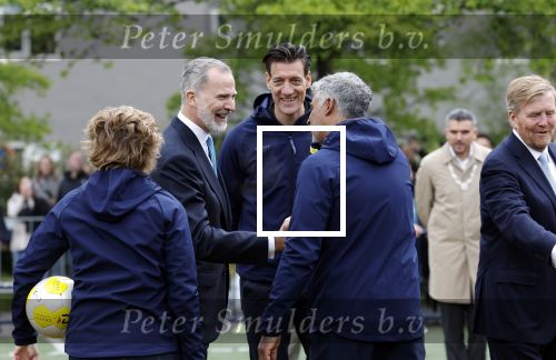 Amsterdam 17 april 2024
Staatsbezoek Nederland - Spanje met Koning Willem Alexander Koningin Maxima Koning Filipe en Koningin Letizia van Spanje aan Nederland . Koning Willem Alexander en Koning Felipe bezoeken Cruyff court in betondorp . oa aanwezig Jordy Cruijff Susila Cruijff Frank Rijkaard en Guus Hiddink.