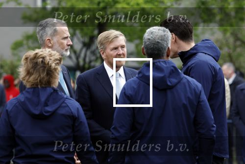 Amsterdam 17 april 2024
Staatsbezoek Nederland - Spanje met Koning Willem Alexander Koningin Maxima Koning Filipe en Koningin Letizia van Spanje aan Nederland . Koning Willem Alexander en Koning Felipe bezoeken Cruyff court in betondorp . oa aanwezig Jordy Cruijff Susila Cruijff Frank Rijkaard en Guus Hiddink.