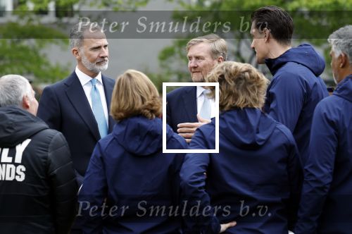Amsterdam 17 april 2024
Staatsbezoek Nederland - Spanje met Koning Willem Alexander Koningin Maxima Koning Filipe en Koningin Letizia van Spanje aan Nederland . Koning Willem Alexander en Koning Felipe bezoeken Cruyff court in betondorp . oa aanwezig Jordy Cruijff Susila Cruijff Frank Rijkaard en Guus Hiddink.