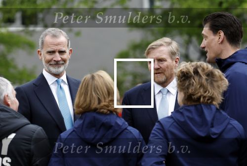 Amsterdam 17 april 2024
Staatsbezoek Nederland - Spanje met Koning Willem Alexander Koningin Maxima Koning Filipe en Koningin Letizia van Spanje aan Nederland . Koning Willem Alexander en Koning Felipe bezoeken Cruyff court in betondorp . oa aanwezig Jordy Cruijff Susila Cruijff Frank Rijkaard en Guus Hiddink.