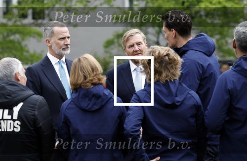 Amsterdam 17 april 2024
Staatsbezoek Nederland - Spanje met Koning Willem Alexander Koningin Maxima Koning Filipe en Koningin Letizia van Spanje aan Nederland . Koning Willem Alexander en Koning Felipe bezoeken Cruyff court in betondorp . oa aanwezig Jordy Cruijff Susila Cruijff Frank Rijkaard en Guus Hiddink.