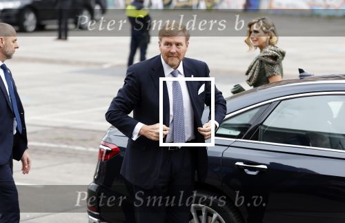 Amsterdam 18 april 2024
Contraprestatie
Koning Felipe en Koningin Letizia bieden het Koninklijk Paar een receptie aan in Museum STRAAT in Amsterdam. Hierbij is ook de Prinses van Oranje aanwezig. Tijdens de receptie openen de Koninklijke Paren een expositie van tien Spaanse en Nederlandse muurschilders. De tentoonstelling is tot en met 2 juni te bezoeken. Na de receptie neemt het Koninklijk Paar afscheid van de Spaanse Koning en Koningin. Aanwezig Koning Felipe Koningin Letizia Koning Willem Alexnader Koningin Maxima Prinses Amalia Prinses Margriet en Mr Pieter v Vollenhoven.