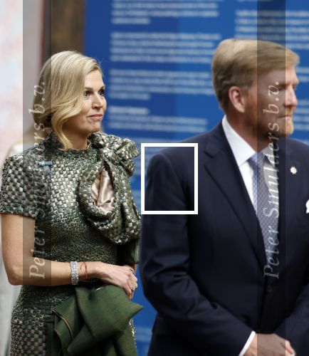 Amsterdam 18 april 2024
Contraprestatie
Koning Felipe en Koningin Letizia bieden het Koninklijk Paar een receptie aan in Museum STRAAT in Amsterdam. Hierbij is ook de Prinses van Oranje aanwezig. Tijdens de receptie openen de Koninklijke Paren een expositie van tien Spaanse en Nederlandse muurschilders. De tentoonstelling is tot en met 2 juni te bezoeken. Na de receptie neemt het Koninklijk Paar afscheid van de Spaanse Koning en Koningin. Aanwezig Koning Felipe Koningin Letizia Koning Willem Alexnader Koningin Maxima Prinses Amalia Prinses Margriet en Mr Pieter v Vollenhoven.