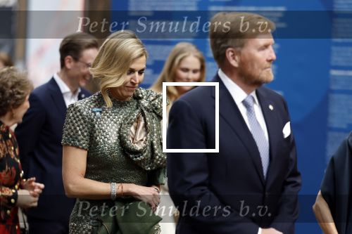 Amsterdam 18 april 2024
Contraprestatie
Koning Felipe en Koningin Letizia bieden het Koninklijk Paar een receptie aan in Museum STRAAT in Amsterdam. Hierbij is ook de Prinses van Oranje aanwezig. Tijdens de receptie openen de Koninklijke Paren een expositie van tien Spaanse en Nederlandse muurschilders. De tentoonstelling is tot en met 2 juni te bezoeken. Na de receptie neemt het Koninklijk Paar afscheid van de Spaanse Koning en Koningin. Aanwezig Koning Felipe Koningin Letizia Koning Willem Alexnader Koningin Maxima Prinses Amalia Prinses Margriet en Mr Pieter v Vollenhoven.
