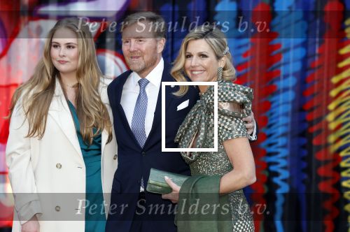 Amsterdam 18 april 2024
Contraprestatie
Koning Felipe en Koningin Letizia bieden het Koninklijk Paar een receptie aan in Museum STRAAT in Amsterdam. Hierbij is ook de Prinses van Oranje aanwezig. Tijdens de receptie openen de Koninklijke Paren een expositie van tien Spaanse en Nederlandse muurschilders. De tentoonstelling is tot en met 2 juni te bezoeken. Na de receptie neemt het Koninklijk Paar afscheid van de Spaanse Koning en Koningin. Aanwezig Koning Felipe Koningin Letizia Koning Willem Alexnader Koningin Maxima Prinses Amalia Prinses Margriet en Mr Pieter v Vollenhoven.